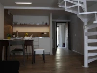 32 B&B 