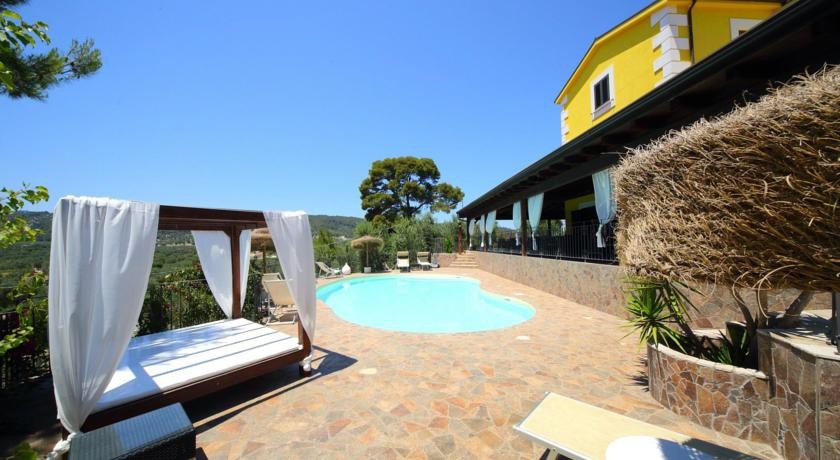 Borgo Del Nespolo 
