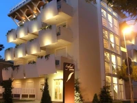 Aparthotel England 1*