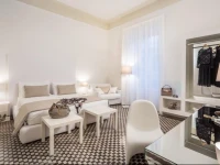 Home Boutique Luxury & Design 