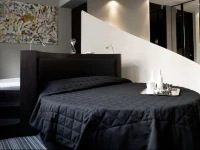 Twentyone Hotel 