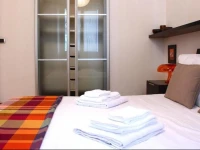 2 Bedroom On Latin Walls 