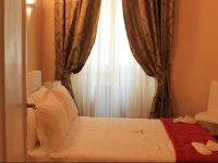 CLASS - Savelli Palace 