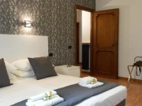 LCH-Lateran Charming House 