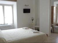 Queens House B&B 
