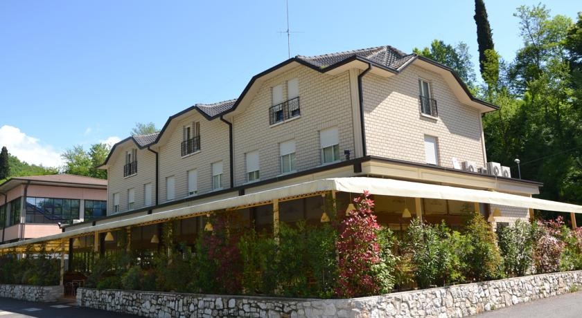 Hotel EdonГ© 