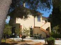 Mandriato Apartments 