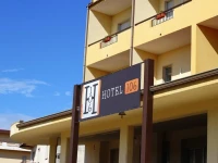 Hotel 106 