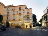 La Piazzetta Guest House 
