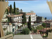 Floras Apartment 