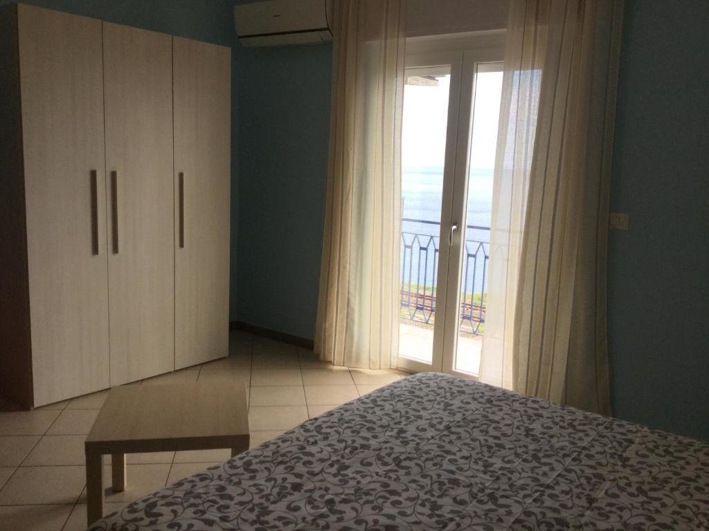 Holiday Rentals Taormina 