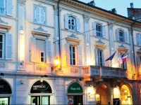 Living Inn Valenza 