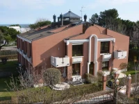 Villa Laguna Apartments 