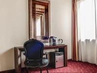 Dianas Rooms & Suites 