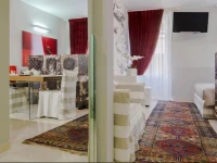 Rensi Halldis Apartment 