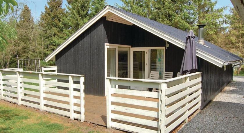 Holiday home Skovbrynet Give IV 
