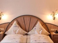 Hotel Restaurant Cafe Neu Meran 