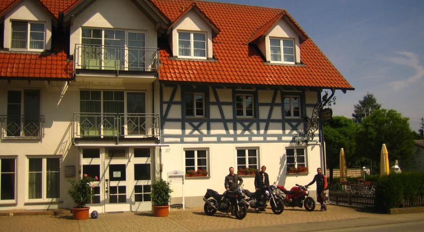 Landhotel & Gaststuben Zum Hasen 