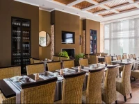 Apple City Hotel 