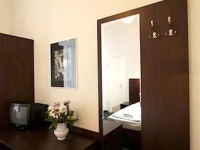 Arta Lenz Hotel 