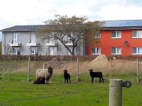 Zum alten Bahnhof 