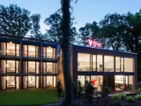V-Hotel 