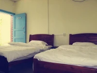726 Youth Hostel 