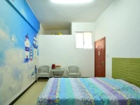 Beihai Youth International Capsule Hostel 