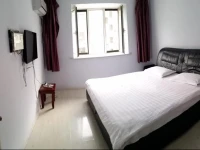 Yijia Chain Apartments 
