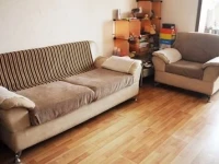 Easy House Homestay 