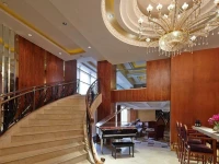 Baishun International Hotel 5*