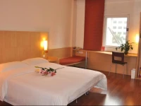 Hotel Ibis Zhongshan The Center 