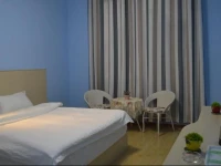 Dali Travellers Hostel 
