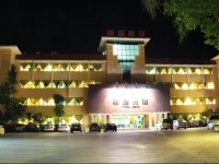 Yaming Lake Holiday Resort 