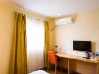 Home Inn Urumuqi Medical University 