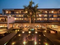 Baiyun Lakeside Hotel 