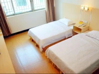 No.7 Premium Inn 