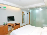 Qingpishu Hotel пј€Guilin West City Road,Walking street пј‰ 