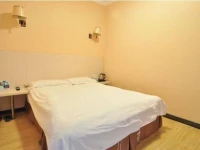 Hancheng Holiday Inn 