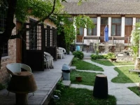 HY Little Yard 