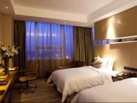 Celebrity Hotel Qingdao 