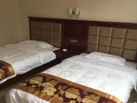 Huaqiao Inn 