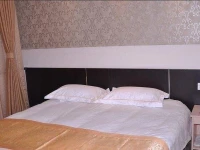 Golden Grassland Inn 