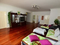 Zhihua Family Guesthouse 