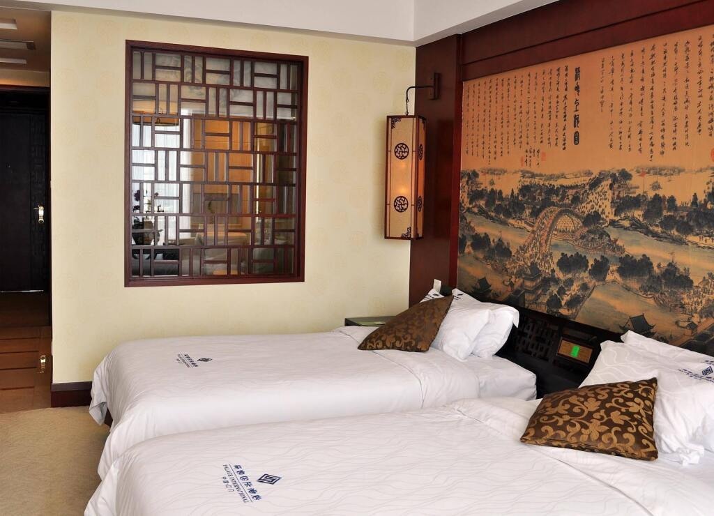 Jiang Men Palace International Hotel 