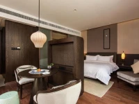 Chinaware Hotel 