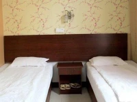 Xinying Fashion Hotel 