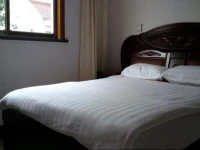 Lushan Big Foot Youth Hostel 