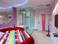 Holiday Theme Hotel 