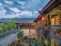 Lijiang Shiheyuan Jingyi Hotel 